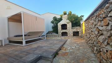 Thumbnail von Modernes Haus mit Swimmingpool und Meerblick