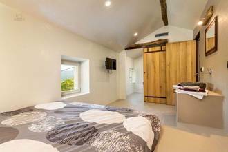 Thumbnail von Mediterranes Steinhaus mit Pool in Istrien