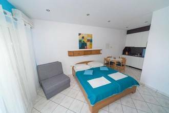 Thumbnail von Gepflegtes Mehrfamilienhaus mit Meerblick in Selce