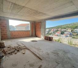 Thumbnail von Einfamilienhaus im Rohbau mit traumhaften Meerblick, Primosten