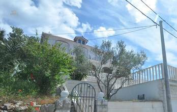 Thumbnail von Insel Solta: Villa im mediterranen Stil mit Pool in der 1. Reihe zum Meer