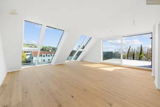 Thumbnail von Wunderschönes Penthouse mit herrlichem Blick und Dachterrasse in Prestige Lage
