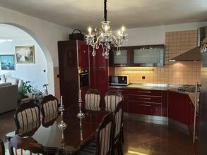 Thumbnail von Mehrfamilienhaus mit Pool und Meerblick in Crikvenica