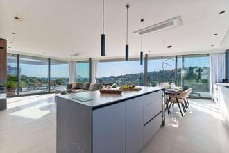 Thumbnail von Villa di lusso moderna con piscina e vista mare