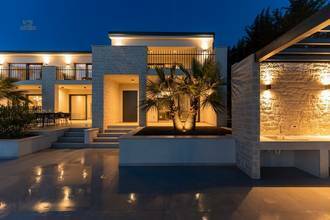 Thumbnail von Luxuriöse Maisonettewohnung mit Meerblick und Community-Pool