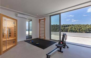 Thumbnail von Moderní vila s bazénem v první řadě k moři