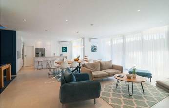 Thumbnail von Moderní vila s bazénem v první řadě k moři