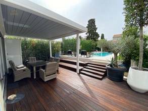 Thumbnail von Исключительная вилла с бассейном в отличном месте