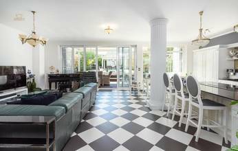 Thumbnail von Исключительная вилла с бассейном в отличном месте