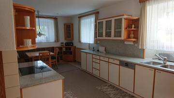 Thumbnail von Tarihi öneme sahip ev, potansiyel ve tarım amaçlı arazi (teklif verme süreci)