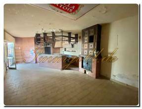 Thumbnail von Immogold räumiges Einfamilienhaus in ruhiger und sonniger Lage zum renovieren