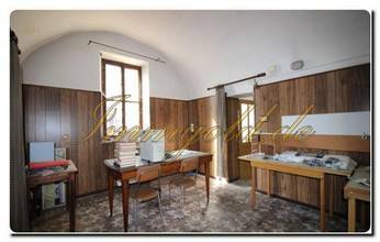 Thumbnail von Immogold ehemaliges Klosteranwesen mit zwei Klöstern zu renovieren