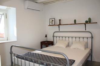 Thumbnail von Traditionelles Steinhaus mit Meerblick