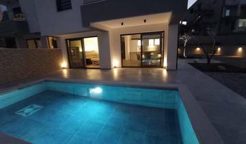 Thumbnail von Neue Doppelhaushälfte mit Swimmingpool und Meerblick