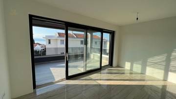 Thumbnail von Neue Wohnung mit Meerblick