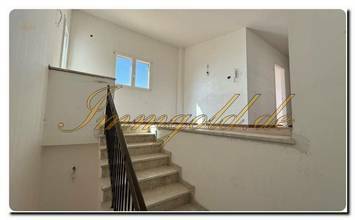 Thumbnail von Aparte Neubau-Villa mit Meerblick und Grundstück.