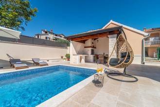 Thumbnail von Mediterrane Villa mit Pool und Sommerküche, Region Porec