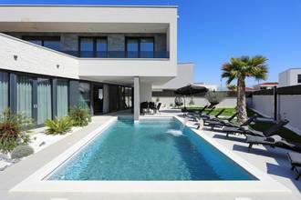 Thumbnail von Exklusive und hochwertige Villa mit Pool in Nin, Region Zadar