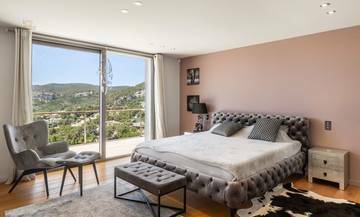 Thumbnail von Moderne State-of-the-art Villa mit schönem Meerblick und Swimmingpool