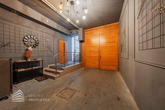 Thumbnail von Volledig gerenoveerd huis met 4 eenheden en onafgewerkte zolder, nabij Sternwartepark