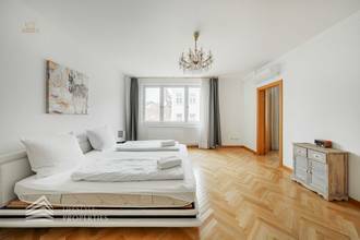 Thumbnail von Volledig gerenoveerd huis met 4 eenheden en onafgewerkte zolder, nabij Sternwartepark