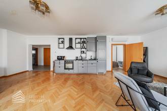 Thumbnail von Volledig gerenoveerd huis met 4 eenheden en onafgewerkte zolder, nabij Sternwartepark