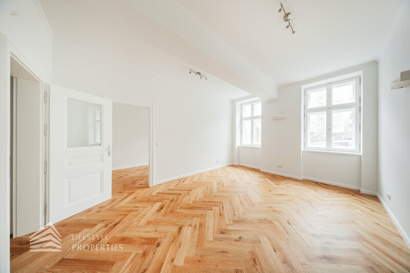 Wunderschöne 3-Zimmer Altbauwohnung im EG, Erstbezug!