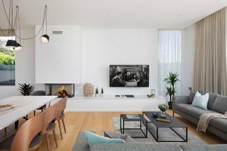 Thumbnail von Moderne Villa mit Swimmingpool in mediterraner Umgebung