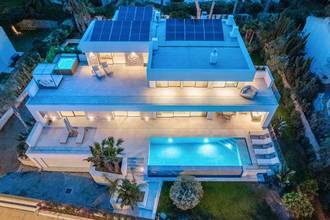 Thumbnail von Erstklassige Luxusvilla in traumhafter Lage nahe dem Meer