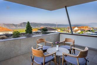 Thumbnail von Villa moderna con piscina y vista al mar