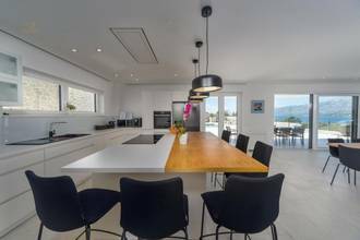 Thumbnail von Villa di lusso moderna con piscina e vista mare