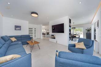 Thumbnail von Villa di lusso moderna con piscina e vista mare