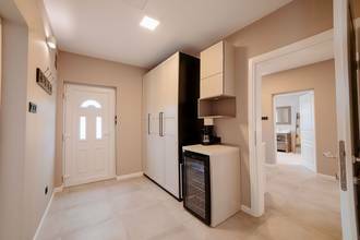 Thumbnail von Mediterranes Haus mit Pool nahe dem Meer