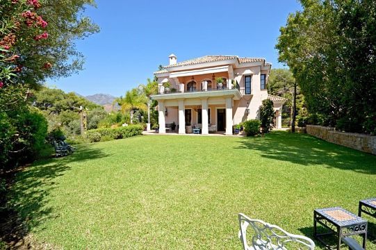 Luxus-Villa in Marbella R2528012 