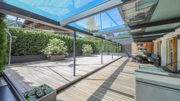 Thumbnail von Luxury apartment with pool in a prime central location