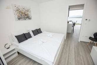 Thumbnail von Luxus-Penthouse mit Panorama-Meerblick