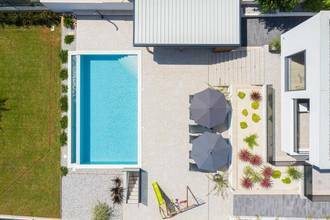 Thumbnail von Moderne Luxusvilla mit schönem Meerblick, Region Medulin