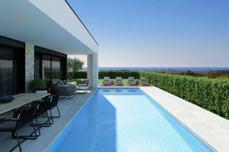 Thumbnail von Moderne Villa mit Swimmingpool und Meerblick