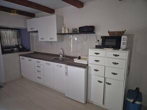 Thumbnail von Traditionelles Steinhaus mit großem Garten