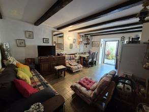 Thumbnail von Traditionelles Steinhaus mit großem Garten