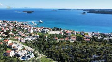 Thumbnail von Großes Grundstück mit schönem Meerblick