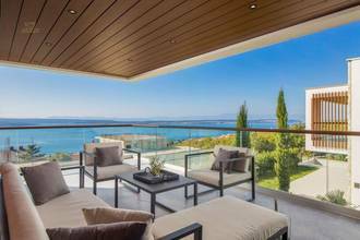 Thumbnail von Moderne Villa mit Pool, Meerblick und Garage