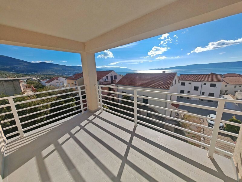 Appartement mit schönem Meerblick bei Novi Vinodolski