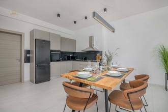 Thumbnail von Luxuriöse Doppelhaushälfte mit Pool und Meerblick, Region Opatija