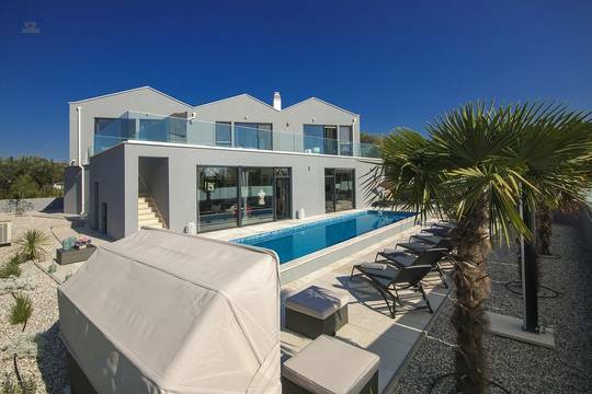 Moderne Villa mit Swimmingpool, Region Porec