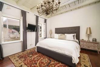 Thumbnail von Mediterranes Stadthaus mit Dachterrasse nahe dem Meer