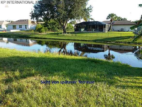 ***Baugrundstück in TOPLAGE - direkt am Motorboot-Kanal***