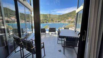 Thumbnail von Representative luxury villa directly by the sea, Korcula region