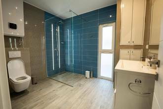 Thumbnail von Villa met zwembad, dakterras en uitzicht op zee