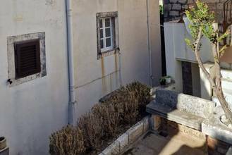 Thumbnail von Traditionelles Steinhaus mit schönem Blick